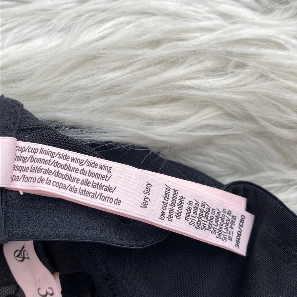 Victoria's Secret | Very Sexy Logo Embroidery Unlined Low Cut Demi Bra - Picture 9 of 10